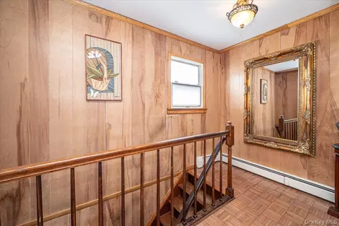 Entry Way - 2 Shore Rd, Brookhaven, NY 11772 photo 1 of 1