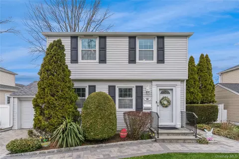 35 Roydon Dr N, Merrick, NY 11566