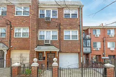 41-18 149th Pl, Flushing, NY 11355