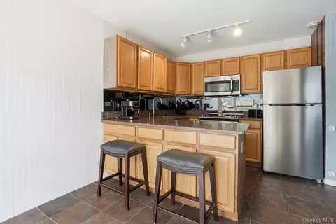 Kitchen - 85 Hemlock Cir, Peekskill, NY 10566 photo 2 of 2