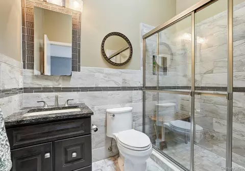 Bath - 85 Hemlock Cir, Peekskill, NY 10566 photo 2 of 3
