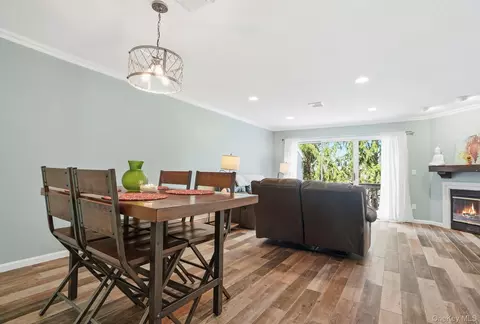 Dining - 85 Hemlock Cir, Peekskill, NY 10566 photo 2 of 2