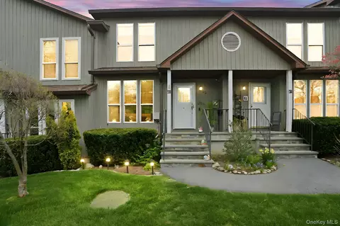 Exterior - 85 Hemlock Cir, Peekskill, NY 10566 photo 1 of 3