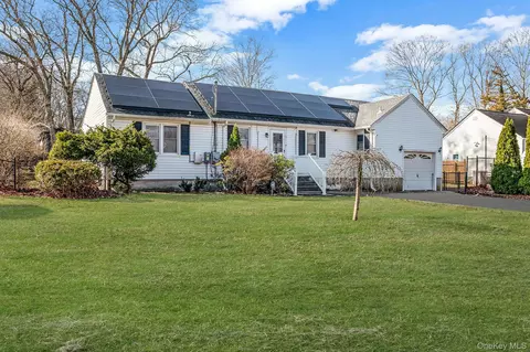 64 Beech Ave, Farmingville, NY 11738
