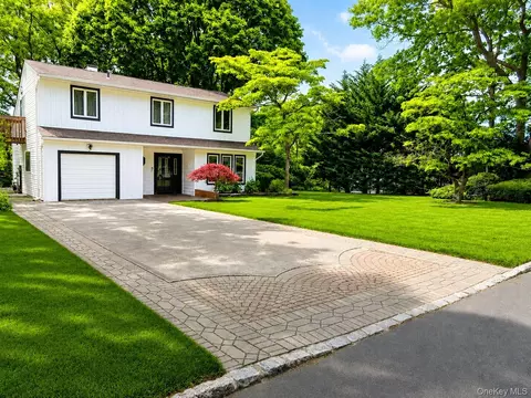 36 N Morris Ave, Farmingville, NY 11738
