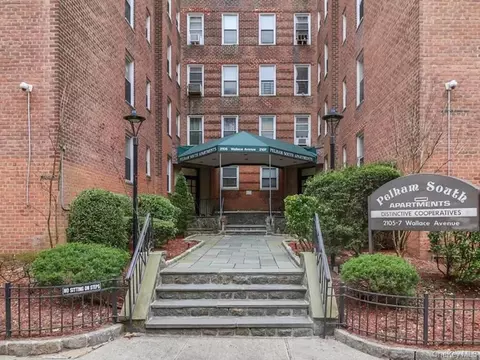 2105 Wallace Ave #3D, New York, NY 10462