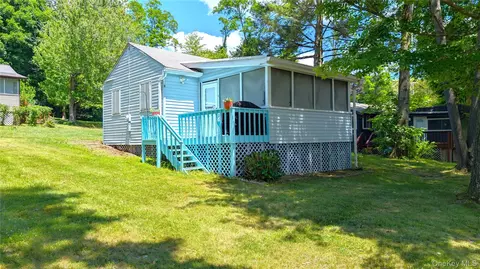 191 Sylvan Lake Rd #5, Beekman, NY 12533