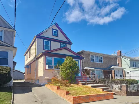 43-24 164 St, Flushing, NY 11358