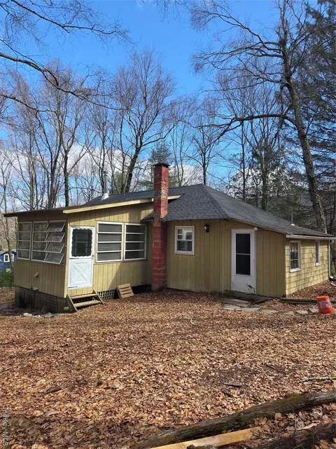 10 Mountain Top Ln, Deerpark, NY 12746