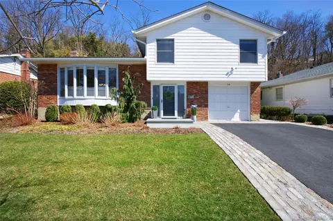 58 Roger Dr, North Hempstead, NY 11050