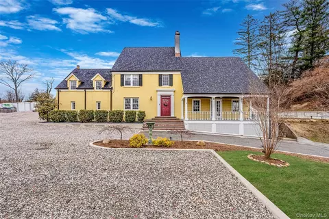 195 Cedar Swamp Rd, Glen Head, NY 11545