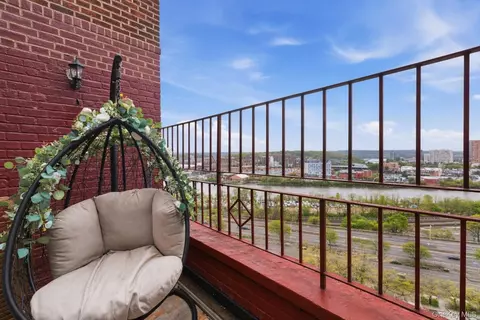 2630 Kingsbridge Ter #7V-7VA, New York, NY 10463
