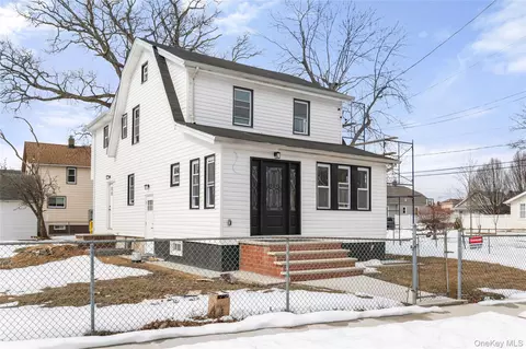 67 Ellison Ave, Freeport, NY 11520