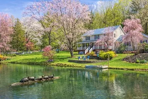 1285 Lakes Rd, Monroe, NY 10950