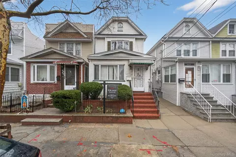 8931 85th St, New York, NY 11421