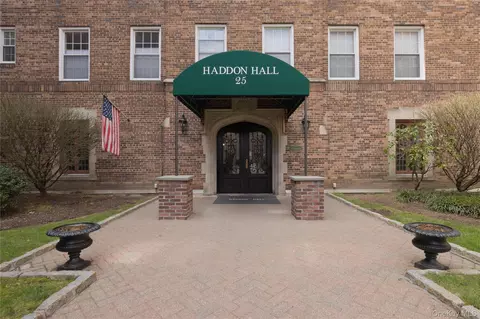 25 Parkview Ave #2K, Yonkers, NY 10708