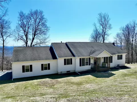 68 Fire Tower Rd, Mamakating, NY 12721