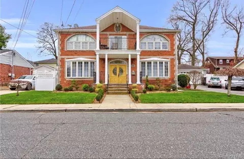 381 Marguerite Ave, South Floral Park, NY 11001