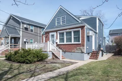 610 Monroe Blvd, Long Beach, NY 11561