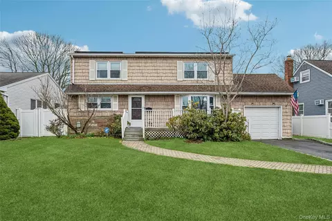 3634 Summer Dr, Wantagh, NY 11793