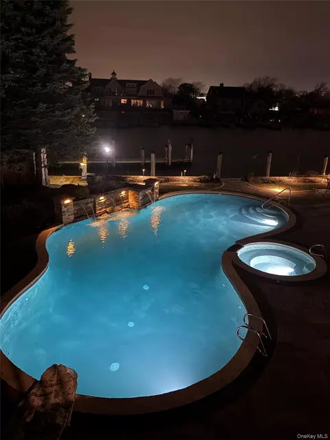 Exterior - 10 Beech Rd, Islip, NY 11751 photo 13 of 14
