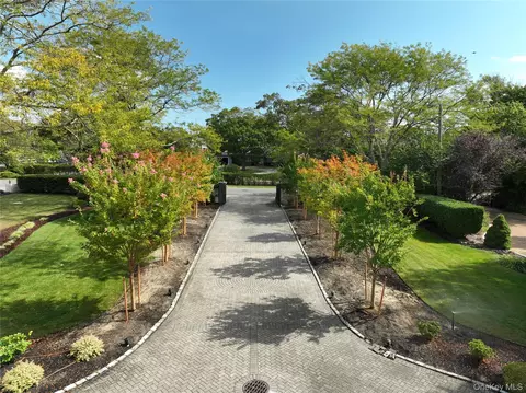Exterior - 10 Beech Rd, Islip, NY 11751 photo 3 of 14