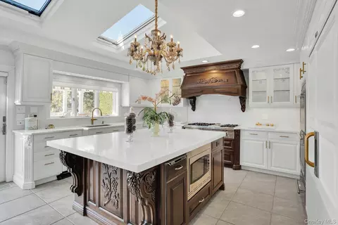 Kitchen - 10 Beech Rd, Islip, NY 11751 photo 3 of 7