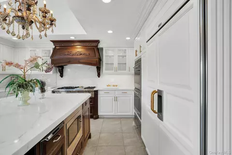 Kitchen - 10 Beech Rd, Islip, NY 11751 photo 4 of 7