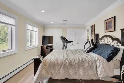 Bedroom - 10 Beech Rd, Islip, NY 11751 photo 3 of 4