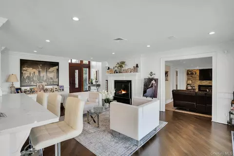Living - 10 Beech Rd, Islip, NY 11751 photo 1 of 3