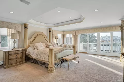 Bedroom - 10 Beech Rd, Islip, NY 11751 photo 2 of 4