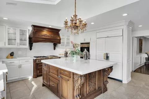 Kitchen - 10 Beech Rd, Islip, NY 11751 photo 2 of 7