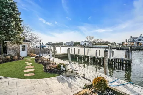 Exterior - 10 Beech Rd, Islip, NY 11751 photo 12 of 14