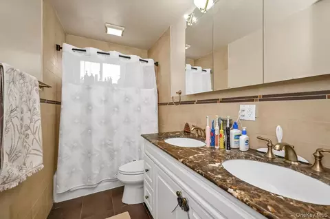 Bath - 144-37 68th Ave, Flushing, NY 11367 photo 2 of 2