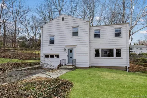111 Spier Rd, Scarsdale, NY 10583