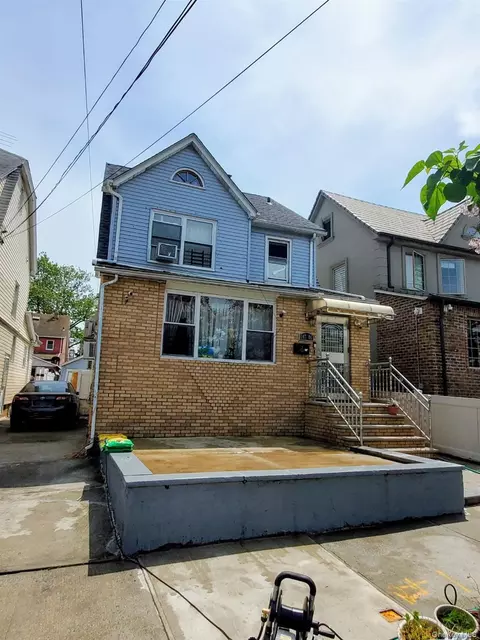 14706 15th Dr, New York, NY 11357