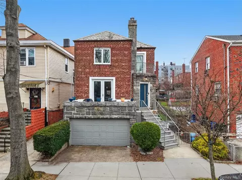 2033 Hering Ave, New York, NY 10461