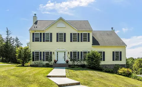 74 Willow Brook Rdg, Clinton, NY 12514