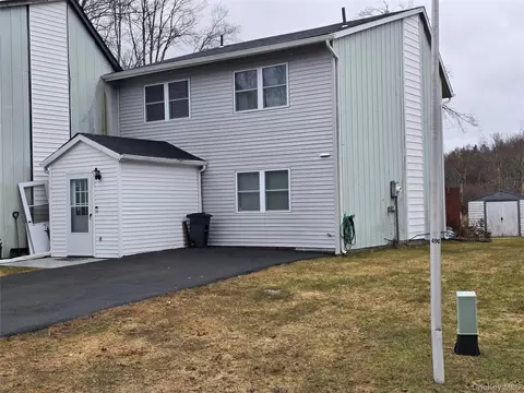 27 Peter Way, Thompson, NY 12751