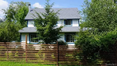 26 Maple Ave, Bethel, NY 12720