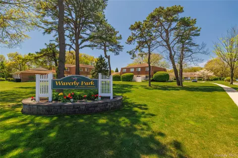 107 Storm Dr, Holtsville, NY 11742