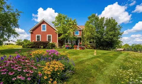 12 Brewster Ct, Washingtonville, NY 10992