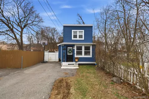 121 Little Britain Rd, Newburgh, NY 12550