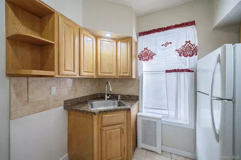 Kitchen - 281 E 57th St #1, Brooklyn, NY 11203 photo 4 of 4