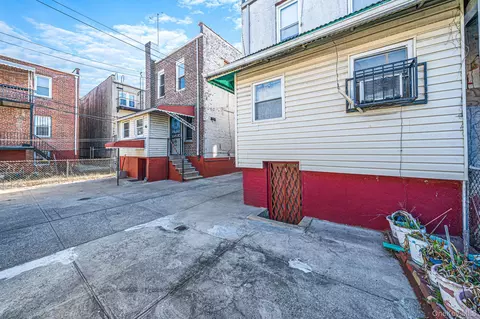 Exterior - 281 E 57th St #1, Brooklyn, NY 11203 photo 6 of 7