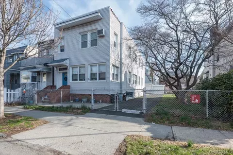 836 Edison Ave, New York, NY 10465