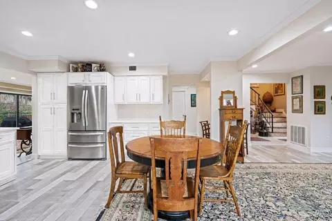 38 Maple Ct, Oyster Bay, NY 11753