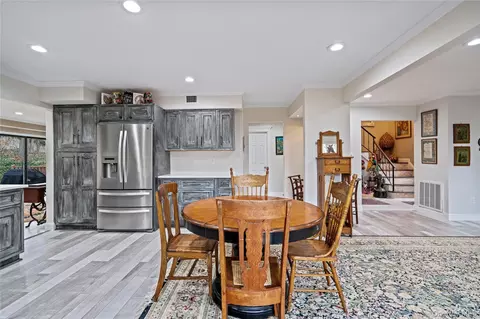 Dining - 38 Maple Ct, Oyster Bay, NY 11753 photo 1 of 4