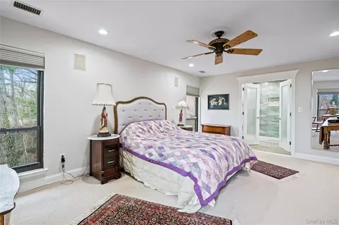 Bedroom - 38 Maple Ct, Oyster Bay, NY 11753 photo 2 of 4