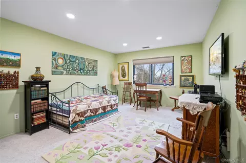 Bedroom - 38 Maple Ct, Oyster Bay, NY 11753 photo 4 of 4